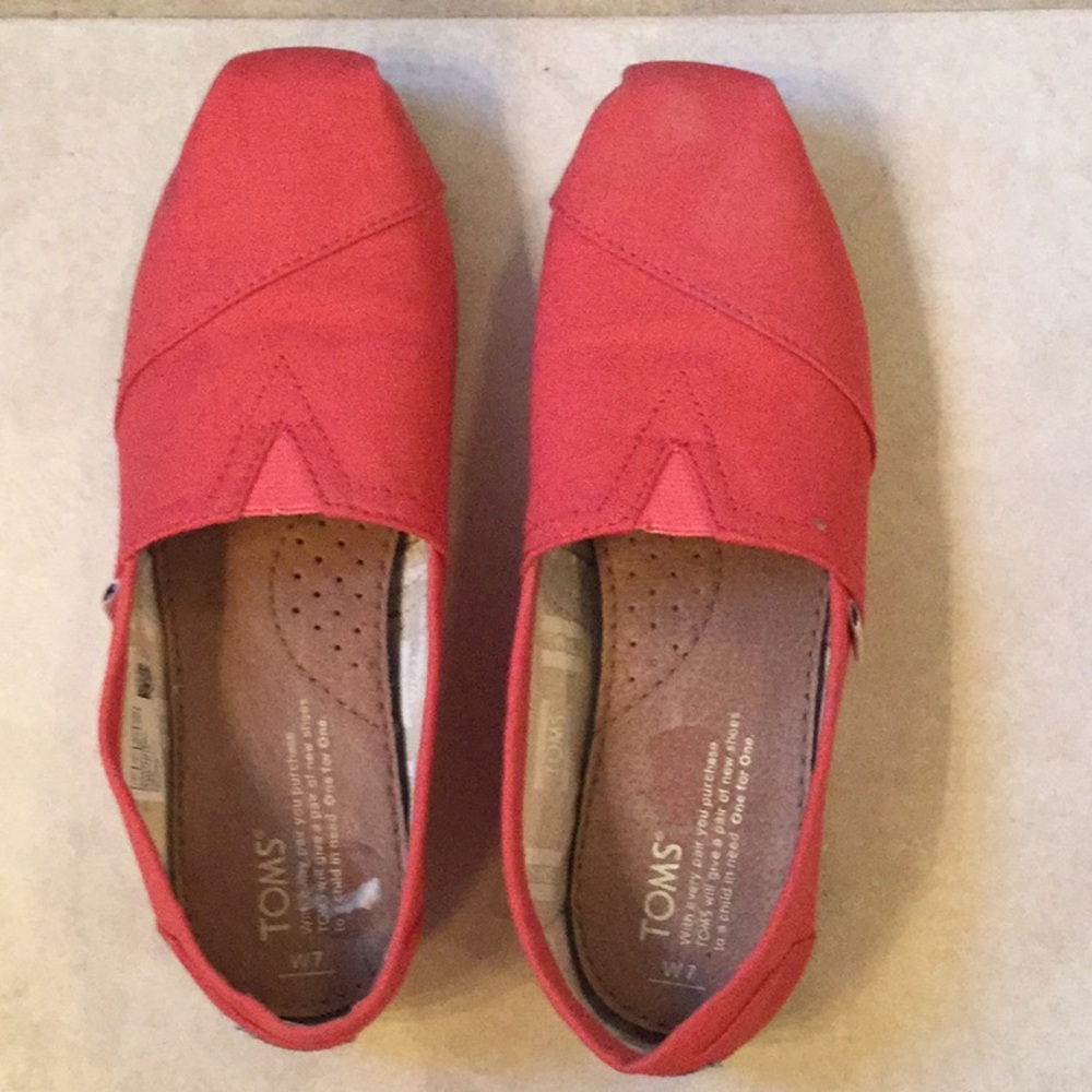 Toms red/orange flats
